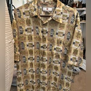 Chiamare 100% Silk Men’s L NWOT Cool Design Short Sleeve Collared Button Down